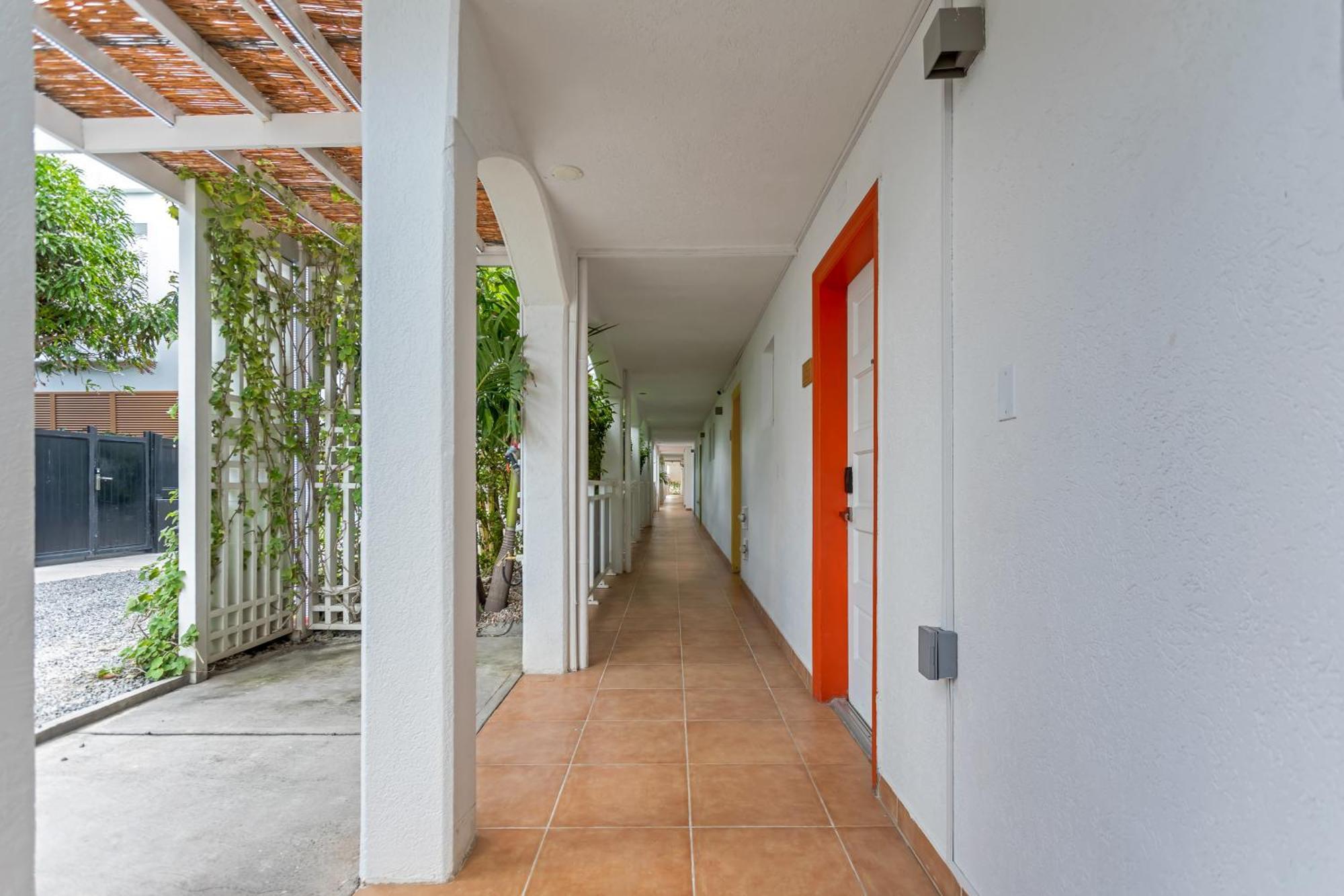 Maho Beach House - Sand Bar Condo - 1 Bedroom Suite ภายนอก รูปภาพ