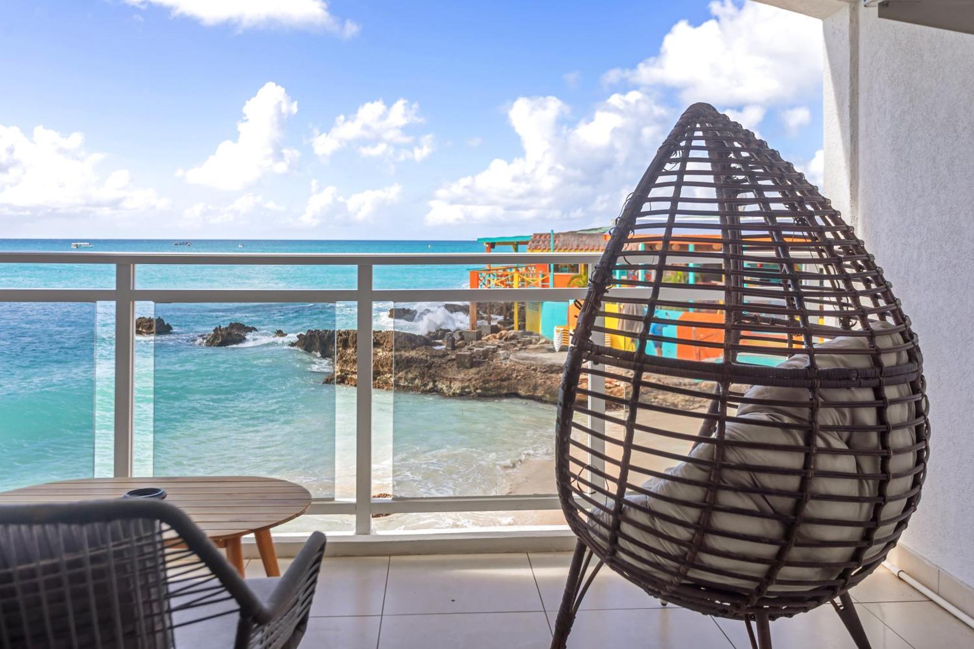 Maho Beach House - Sand Bar Condo - 1 Bedroom Suite ภายนอก รูปภาพ